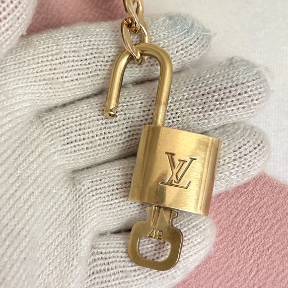 LOUIS VUITTON Padlock & Key Set Vintage Gold Plated Pre-Owned #317 - Picture 7 of 12